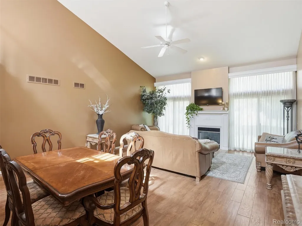 52088 Southview Ridge Macomb Township MI 48042