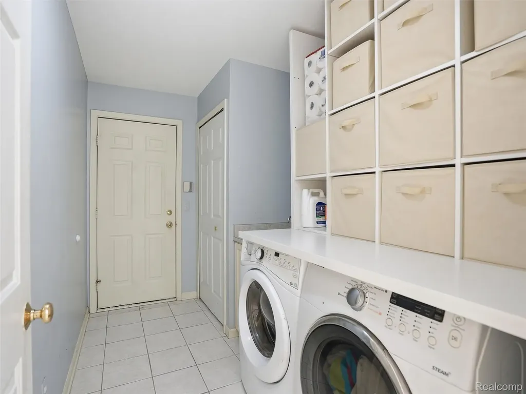 52088 Southview Ridge Macomb Township MI 48042