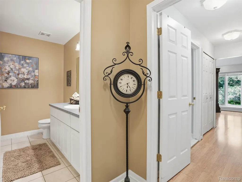 52088 Southview Ridge Macomb Township MI 48042