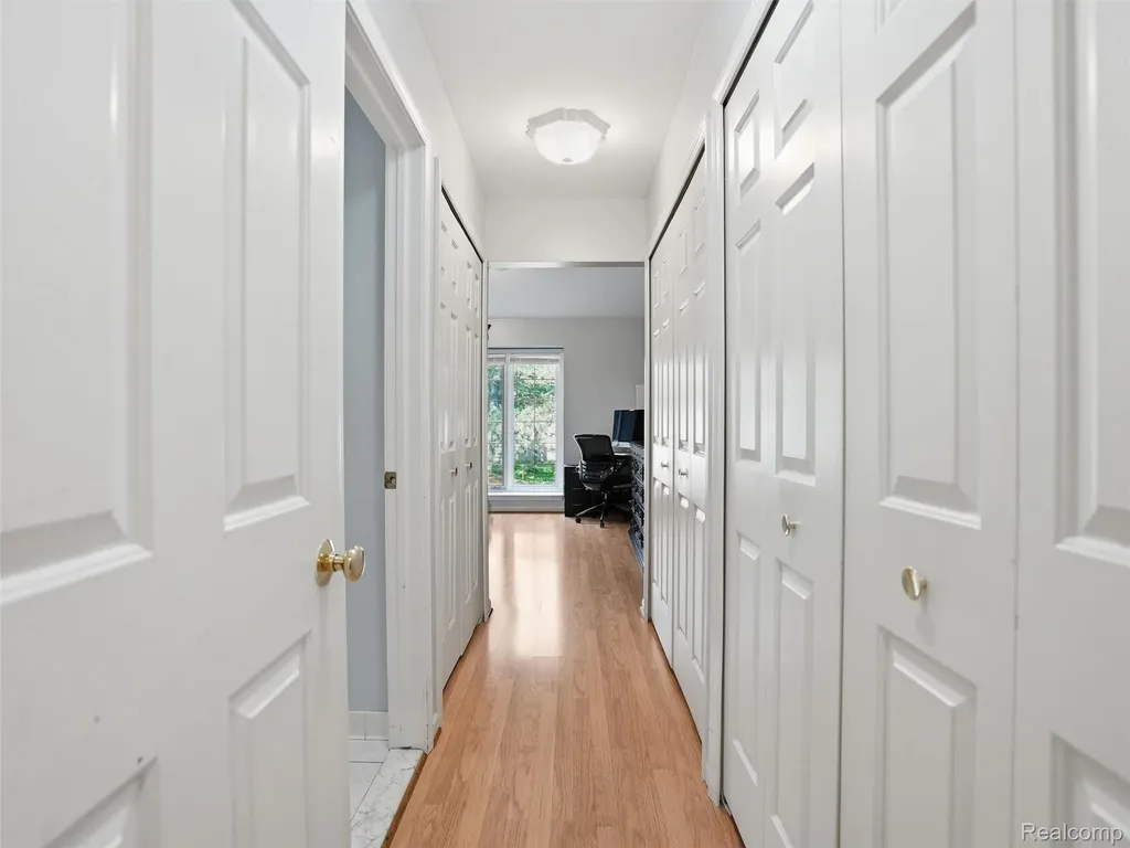 52088 Southview Ridge Macomb Township MI 48042