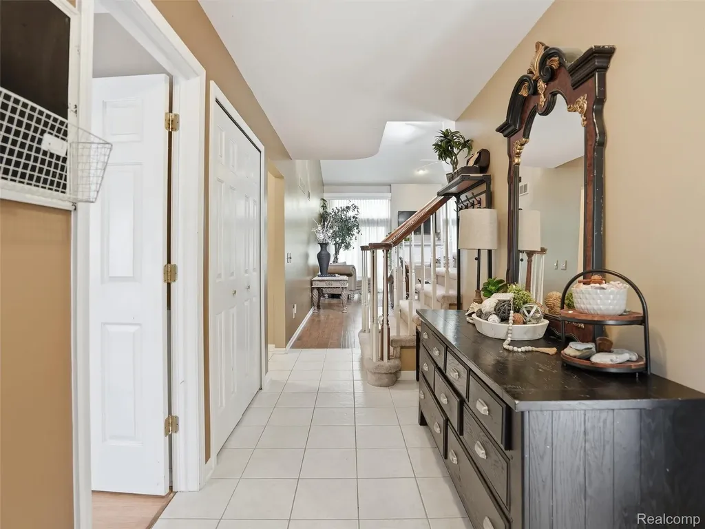 52088 Southview Ridge Macomb Township MI 48042