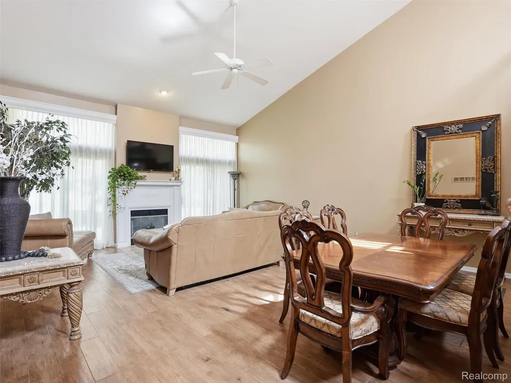 52088 Southview Ridge Macomb Township MI 48042