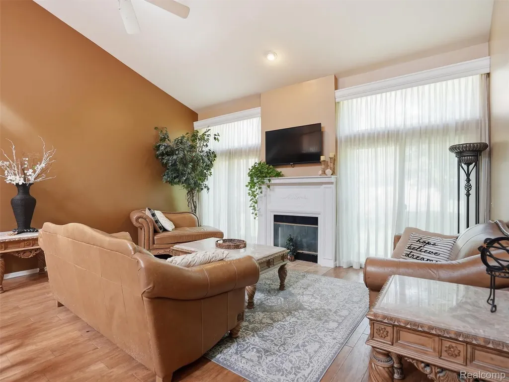 52088 Southview Ridge Macomb Township MI 48042