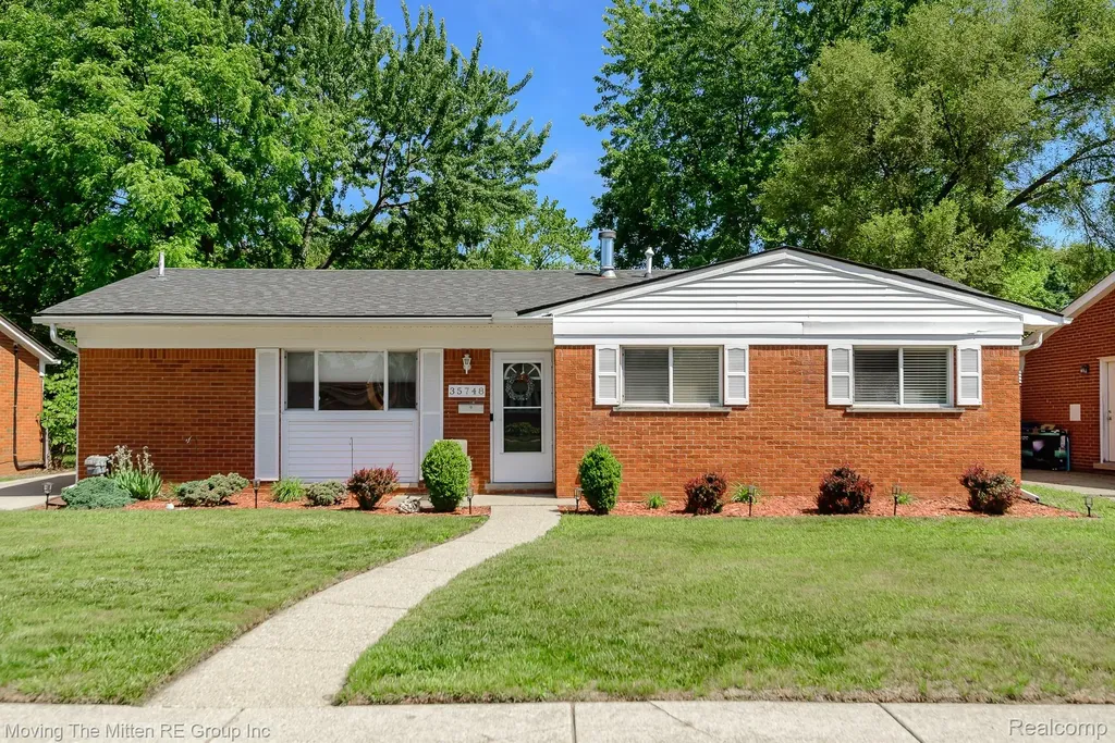 35748 Rolf Street Westland City MI 48186