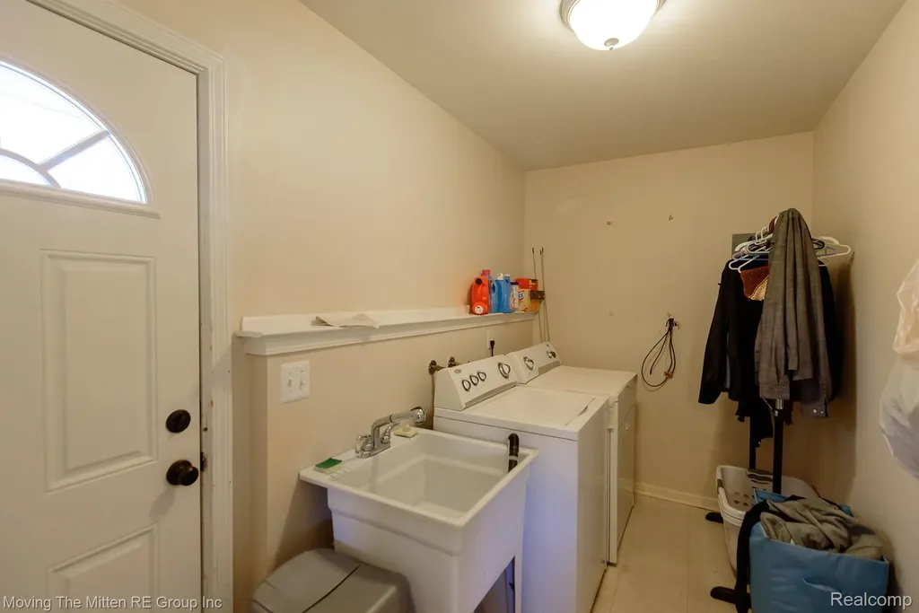 35748 Rolf Street Westland City MI 48186