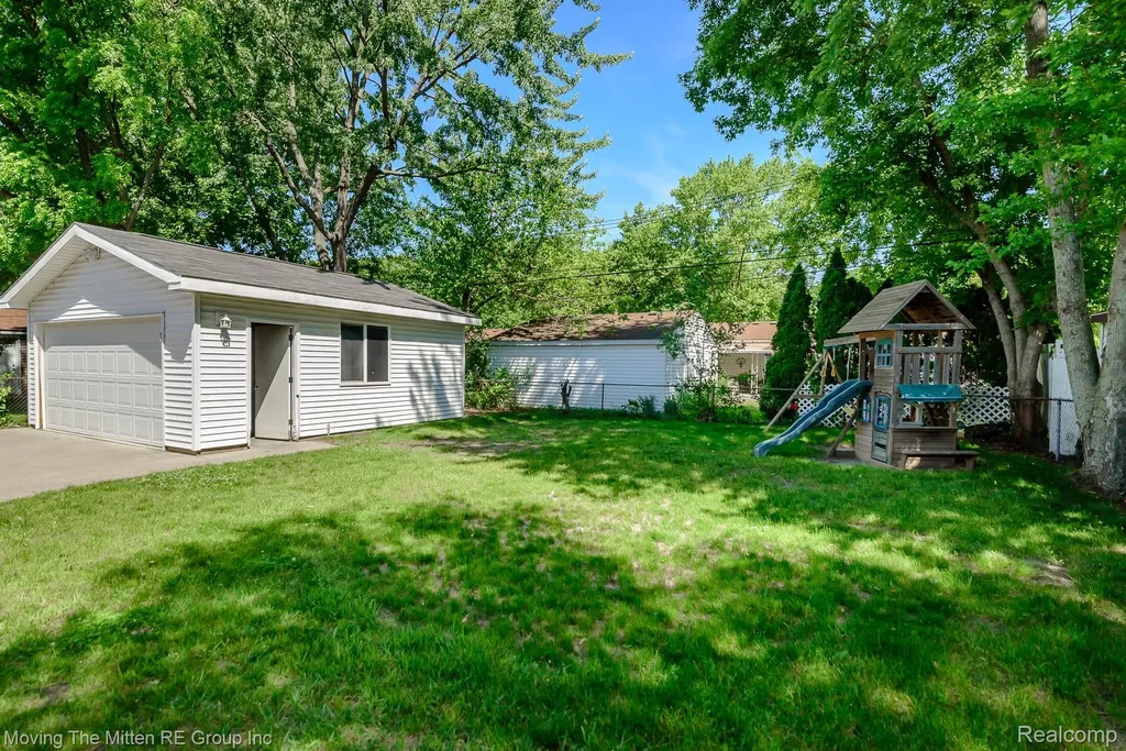 35748 Rolf Street Westland City MI 48186