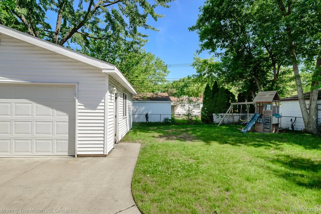 35748 Rolf Street Westland City MI 48186