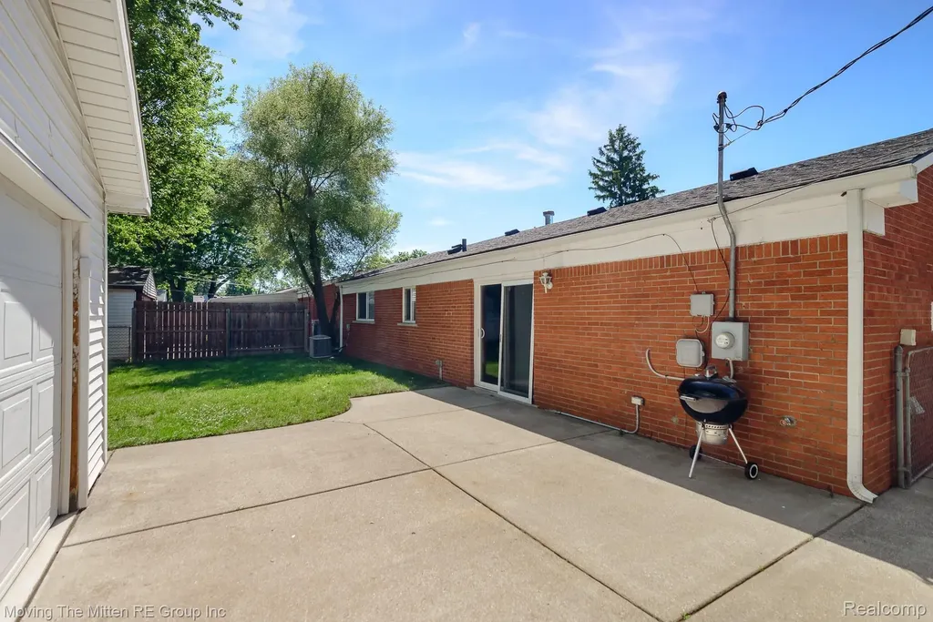 35748 Rolf Street Westland City MI 48186
