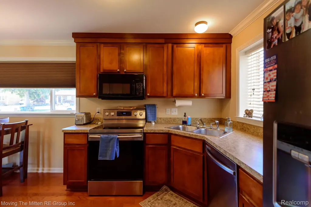 35748 Rolf Street Westland City MI 48186