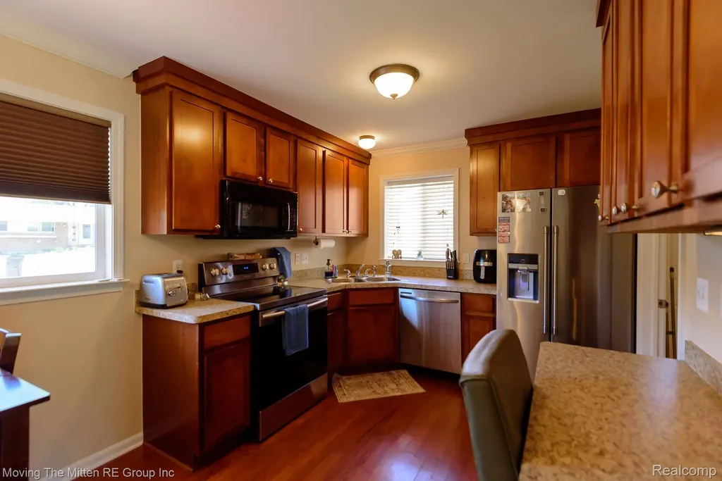 35748 Rolf Street Westland City MI 48186