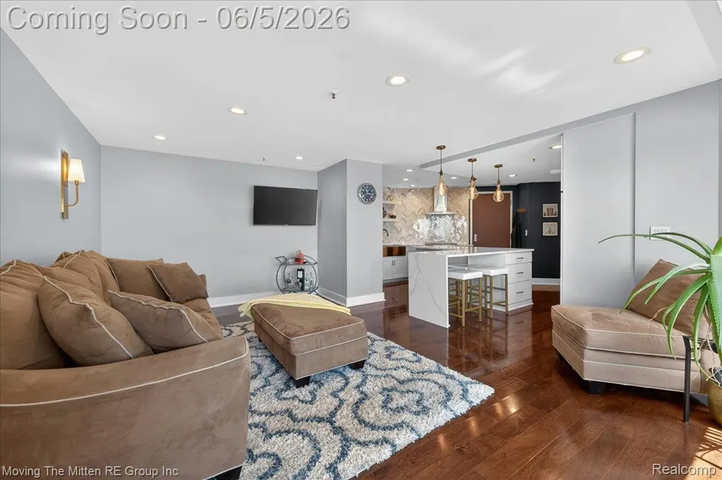 1001 W Jefferson Avenue Detroit City MI 48226
