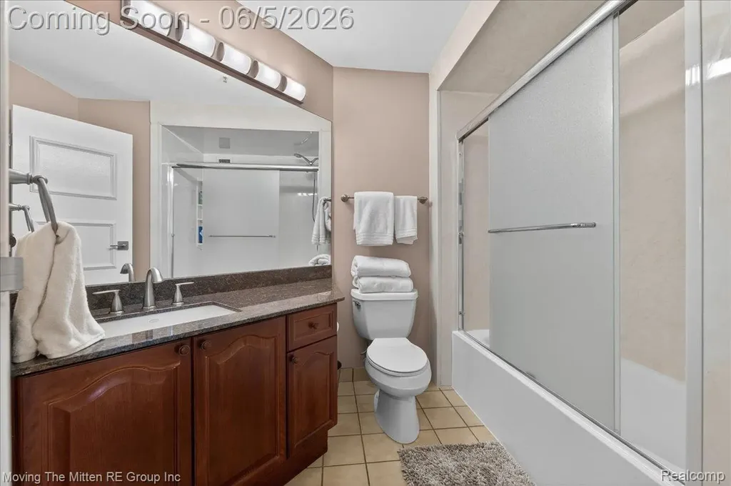 1001 W Jefferson Avenue Detroit City MI 48226