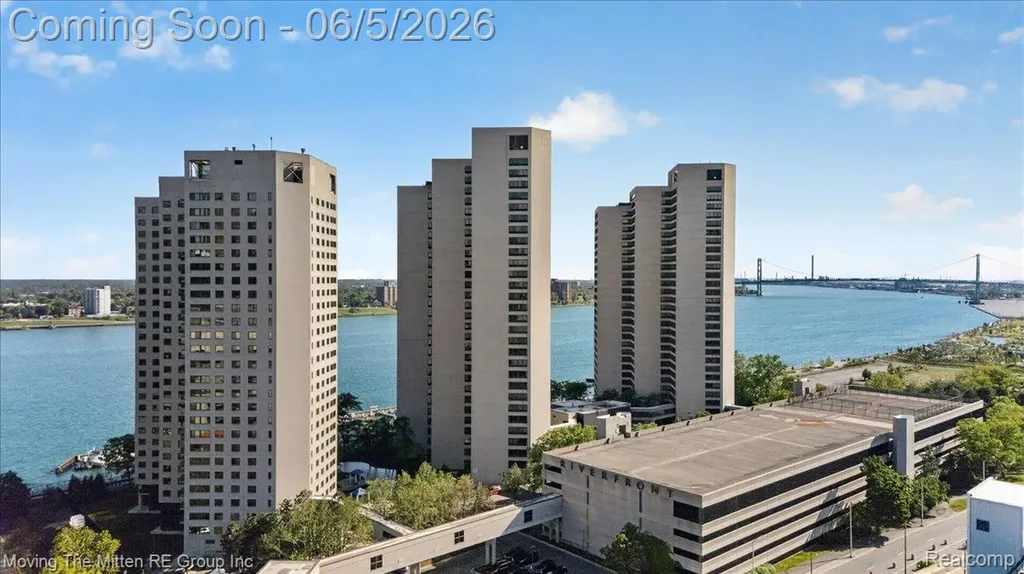 1001 W Jefferson Avenue Detroit City MI 48226