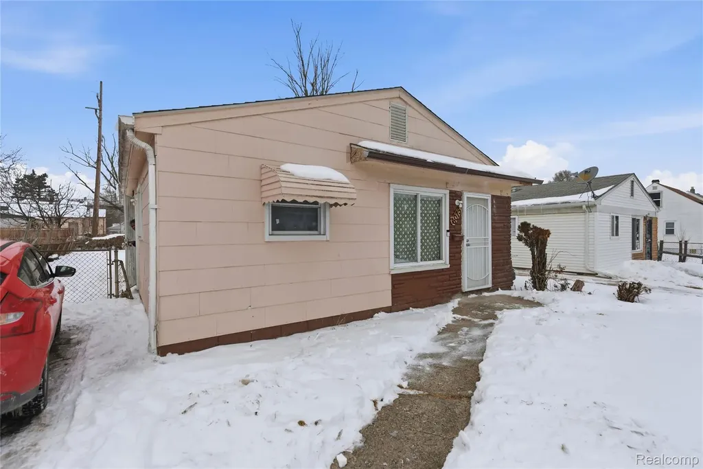 6075 Ashton Avenue Detroit City MI 48228