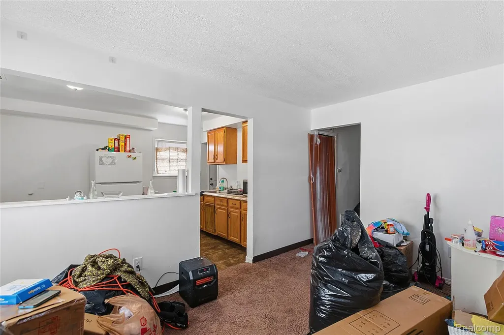 6075 Ashton Avenue Detroit City MI 48228
