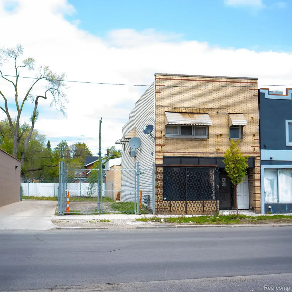 19510 W Warren Avenue Detroit City MI 48228