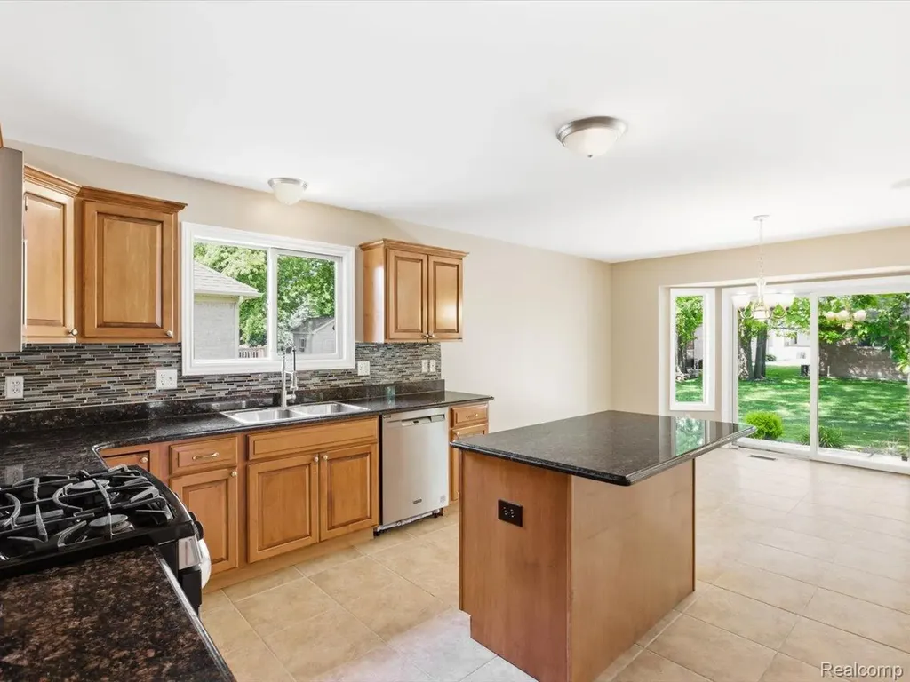 3422 Woodfield Boulevard China Township MI 48054