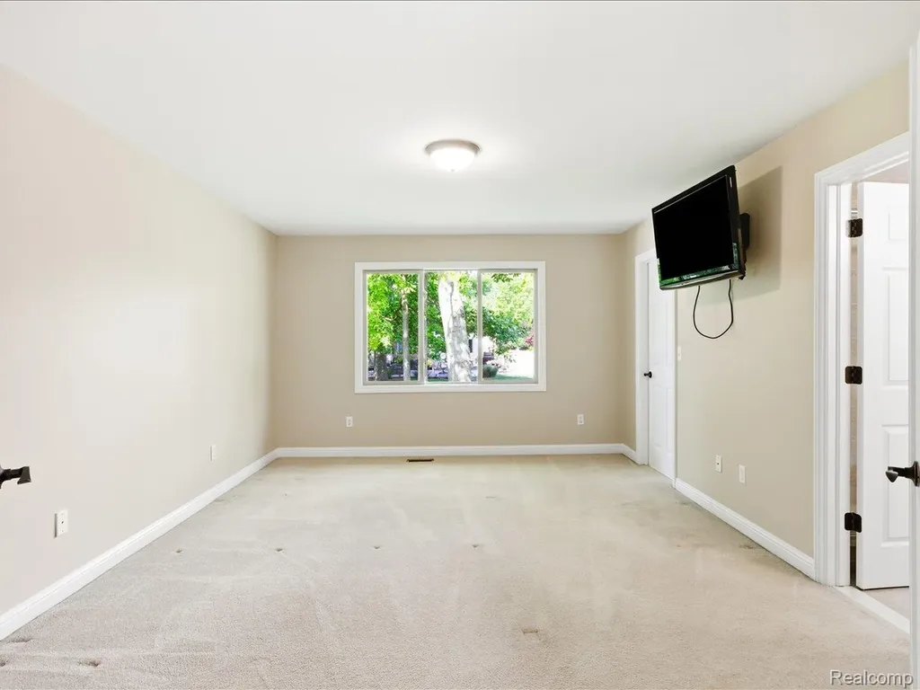 3422 Woodfield Boulevard China Township MI 48054