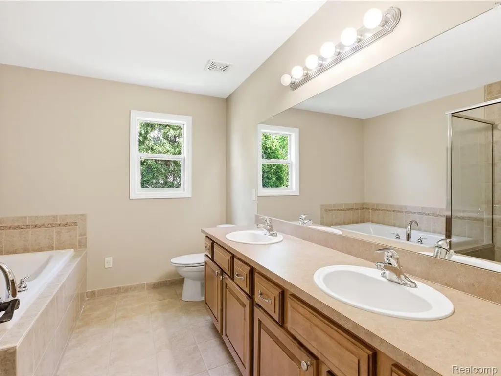 3422 Woodfield Boulevard China Township MI 48054