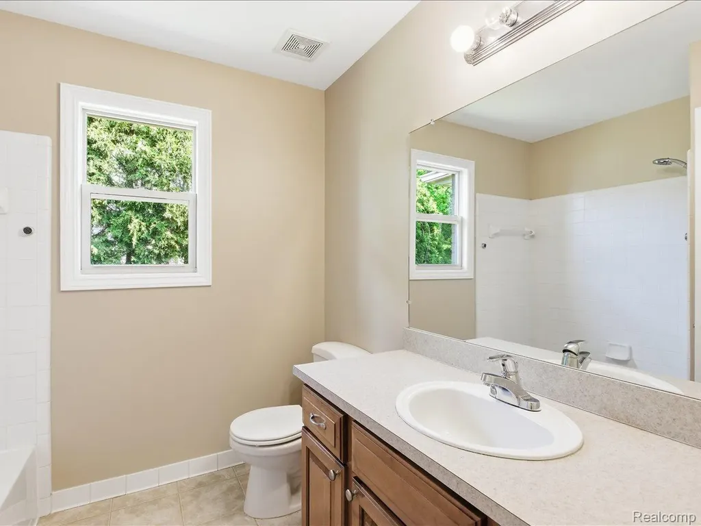 3422 Woodfield Boulevard China Township MI 48054