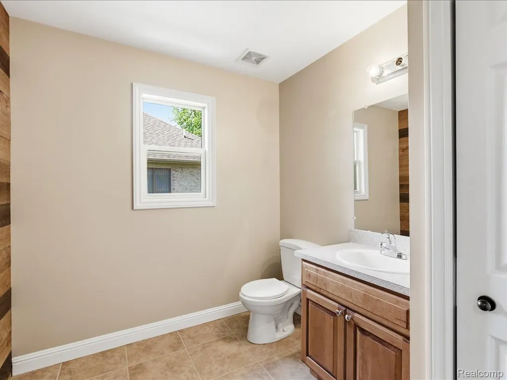 3422 Woodfield Boulevard China Township MI 48054