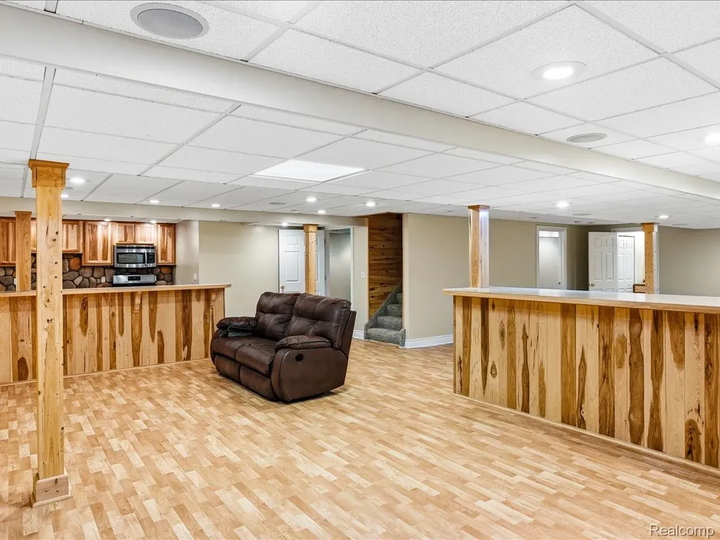 3422 Woodfield Boulevard China Township MI 48054