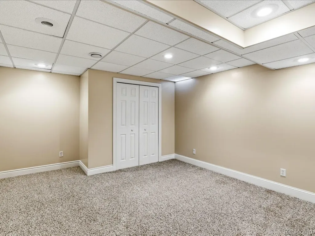 3422 Woodfield Boulevard China Township MI 48054