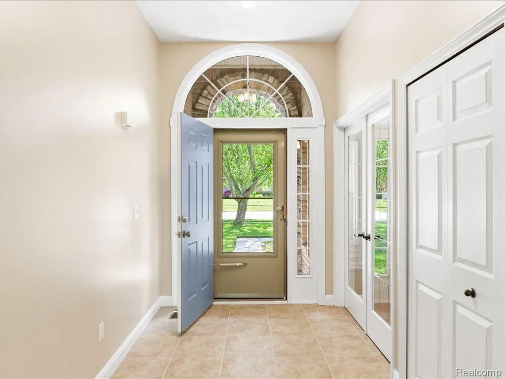 3422 Woodfield Boulevard China Township MI 48054