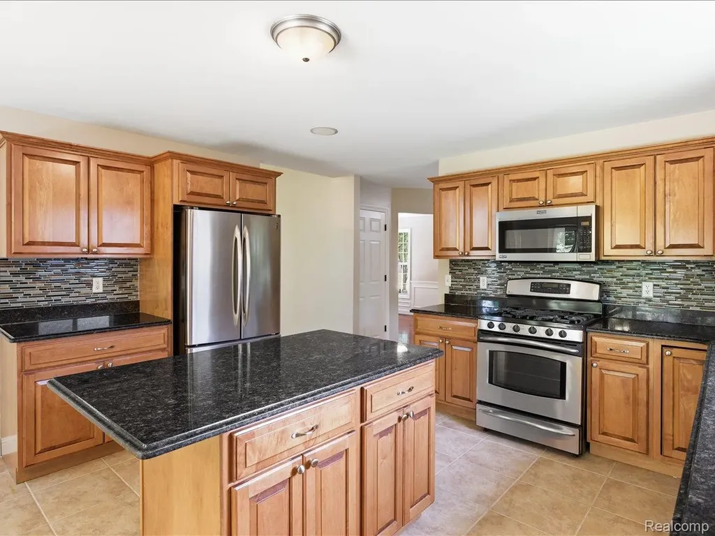 3422 Woodfield Boulevard China Township MI 48054