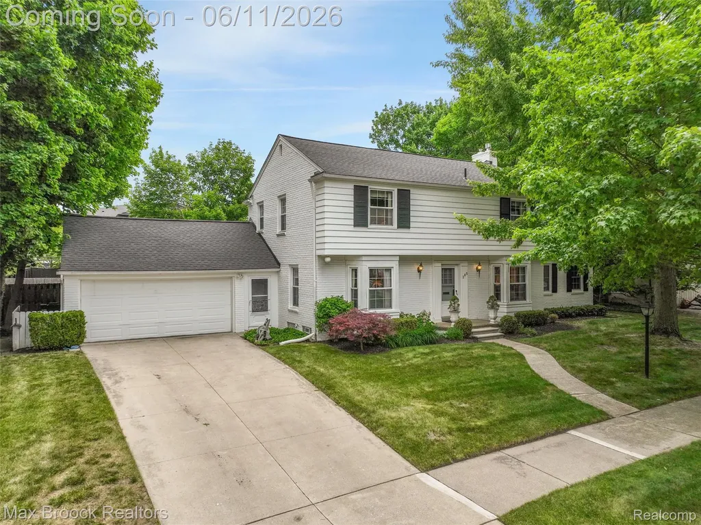 385 Golf View Boulevard Birmingham City MI 48009