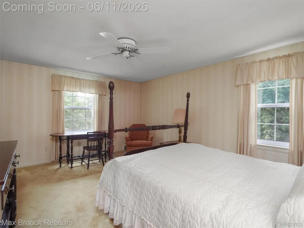 385 Golf View Boulevard Birmingham City MI 48009