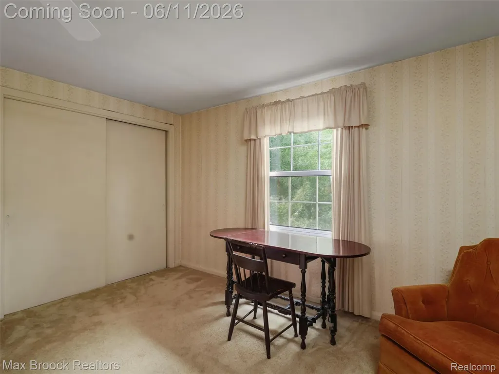 385 Golf View Boulevard Birmingham City MI 48009