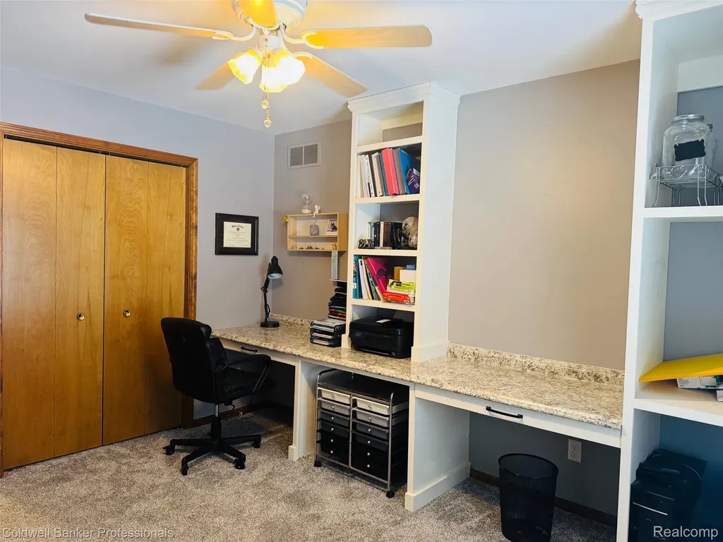 412 Rosette Street Holly Village MI 48442