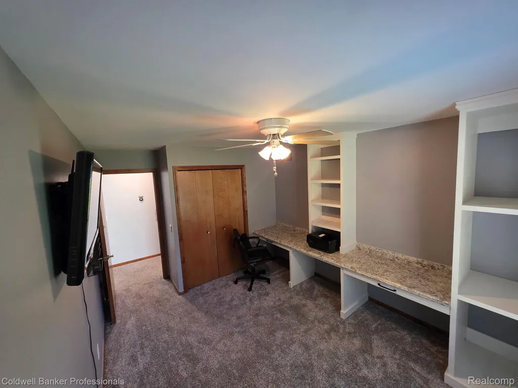 412 Rosette Street Holly Village MI 48442