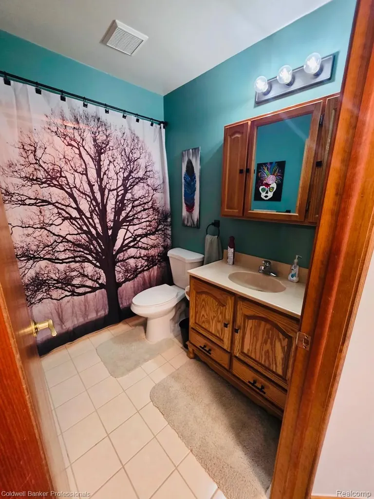 412 Rosette Street Holly Village MI 48442