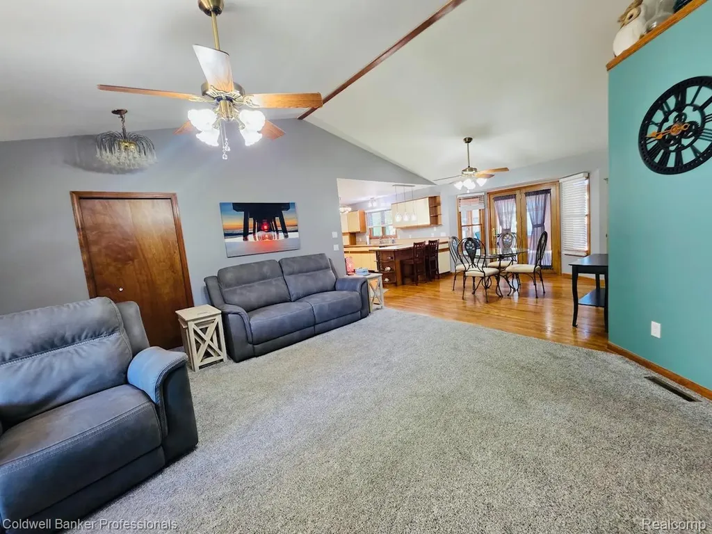 412 Rosette Street Holly Village MI 48442