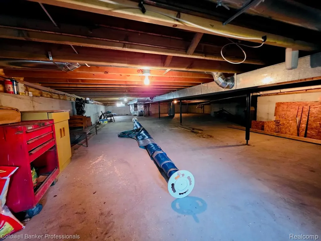 412 Rosette Street Holly Village MI 48442