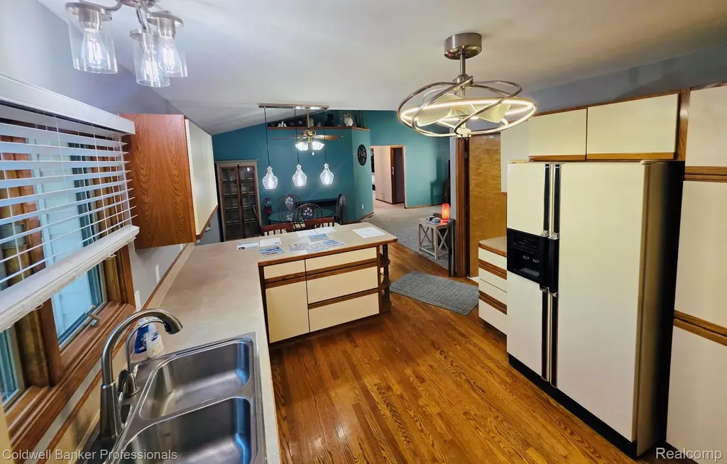 412 Rosette Street Holly Village MI 48442
