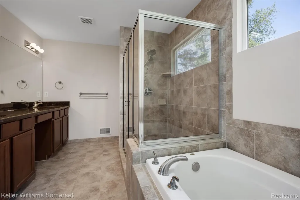 2480 Burleigh Street West Bloomfield Charter Township MI 48324