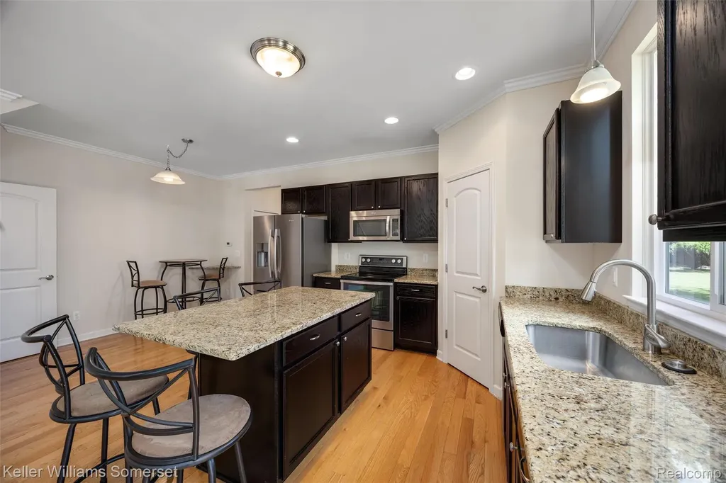 2480 Burleigh Street West Bloomfield Charter Township MI 48324
