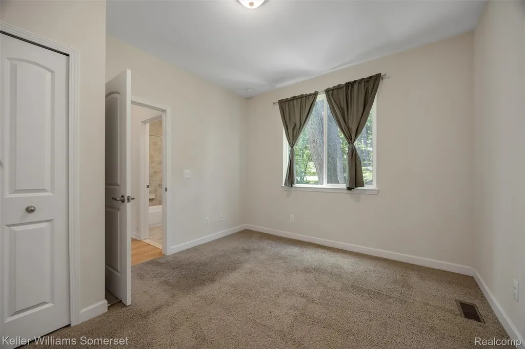 2480 Burleigh Street West Bloomfield Charter Township MI 48324