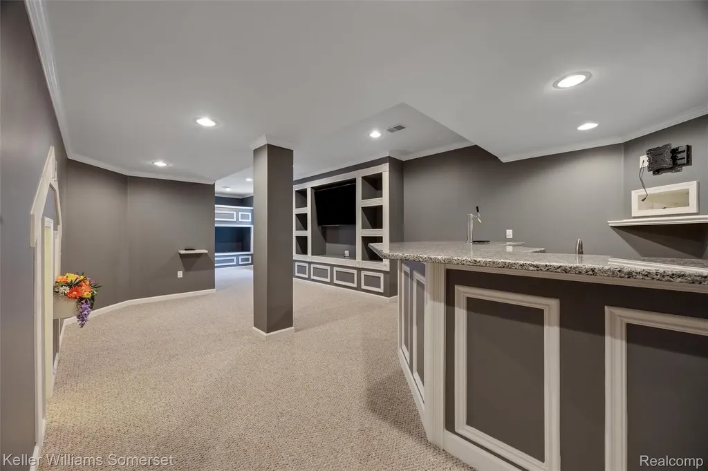 2480 Burleigh Street West Bloomfield Charter Township MI 48324