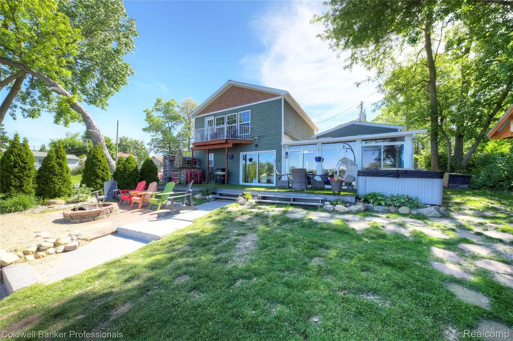 1000 Round Lake Road White Lake Charter Township MI 48386