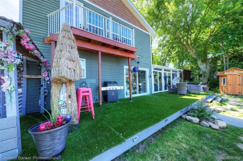 1000 Round Lake Road White Lake Charter Township MI 48386