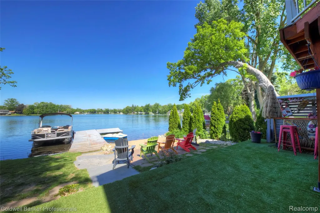 1000 Round Lake Road White Lake Charter Township MI 48386
