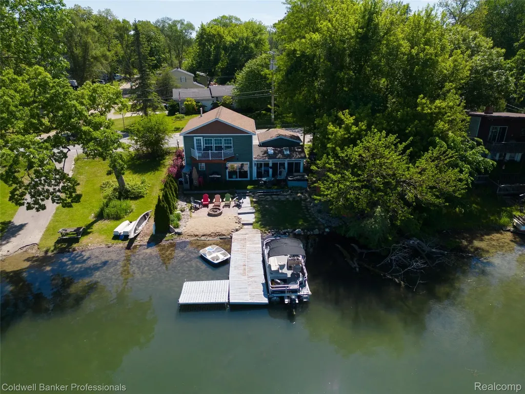 1000 Round Lake Road White Lake Charter Township MI 48386