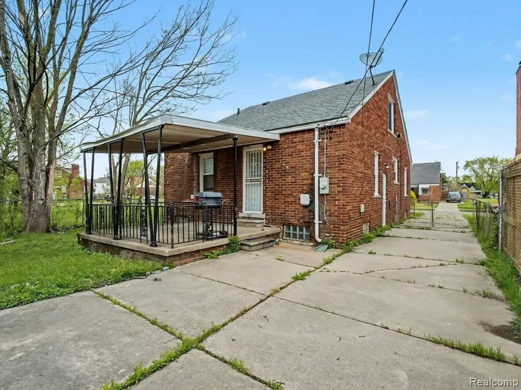 5211 Nottingham Road Detroit City MI 48224