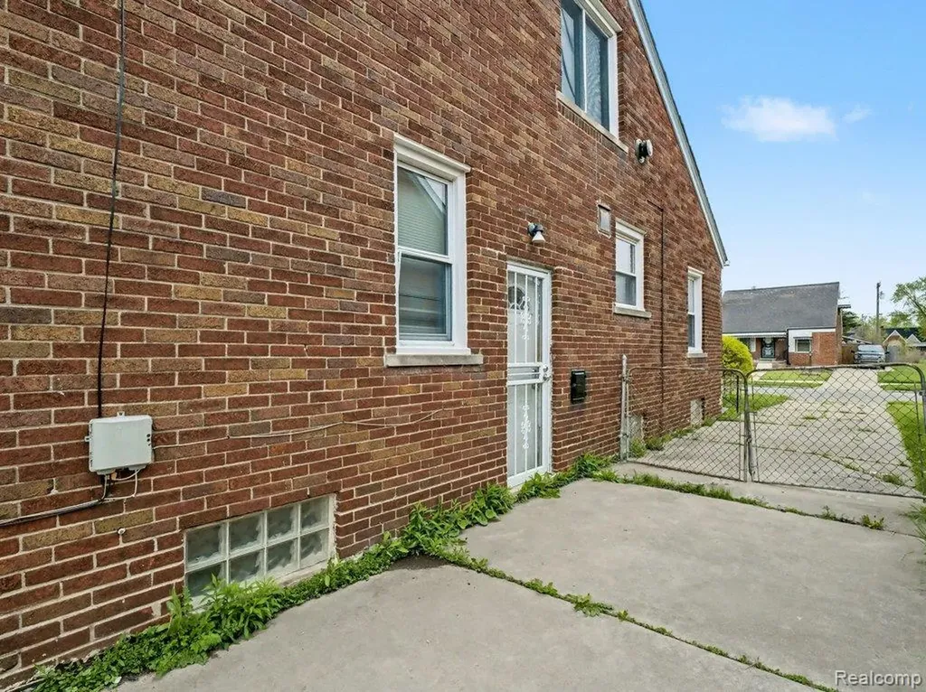 5211 Nottingham Road Detroit City MI 48224