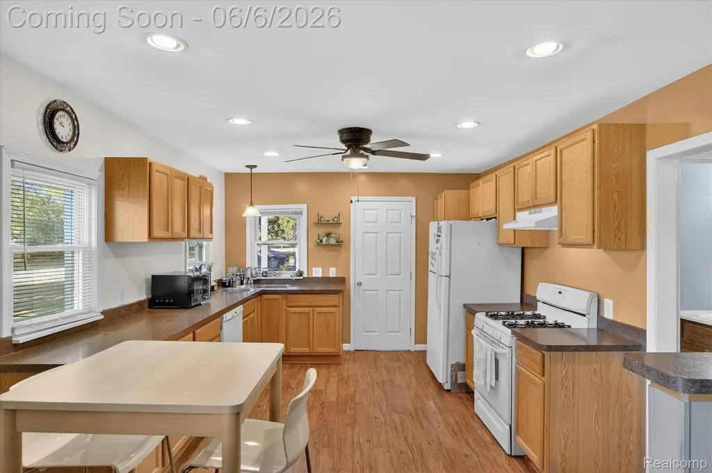 36600 Mcbride Street Romulus City MI 48174