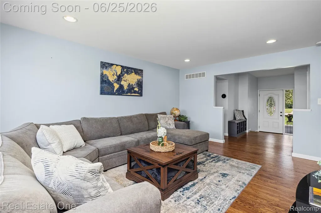 12235 Brougham Drive Sterling Heights City MI 48312